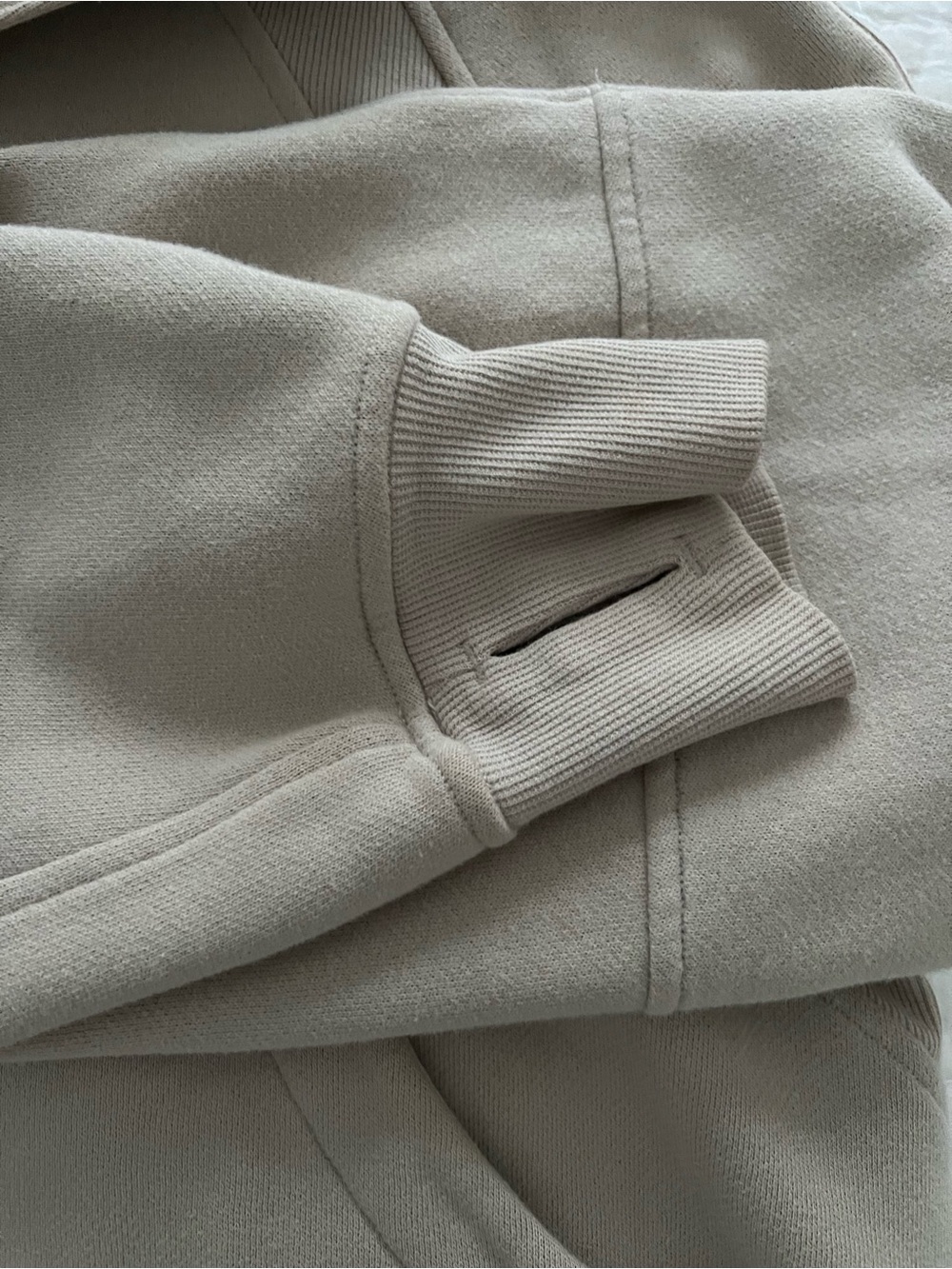 Lululemon Cropped Scuba Hoodie - Picture 4 of 6